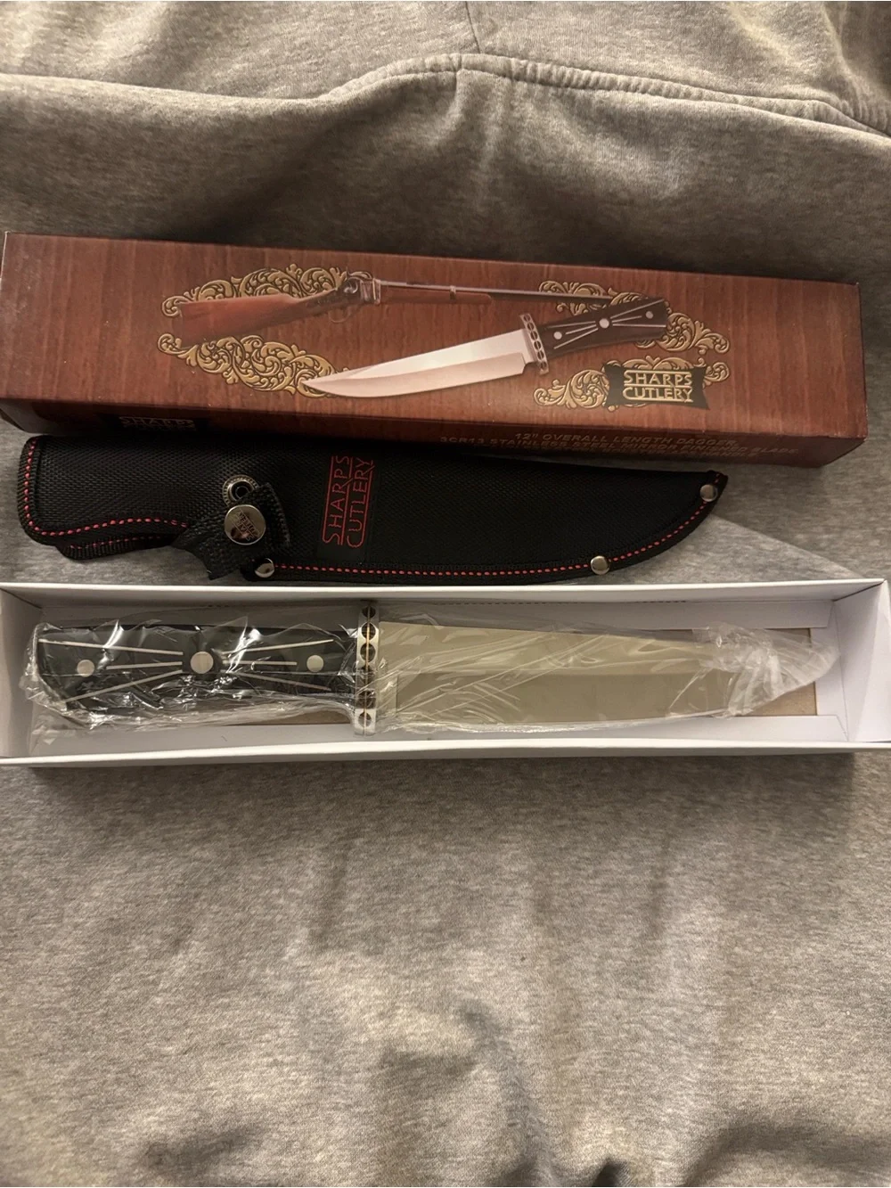 New in Box Beautiful Stainless Knife